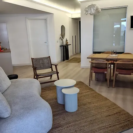 Apartment Marina 2 White Titanic